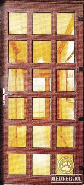 Дверь в многоквартирный дом-1